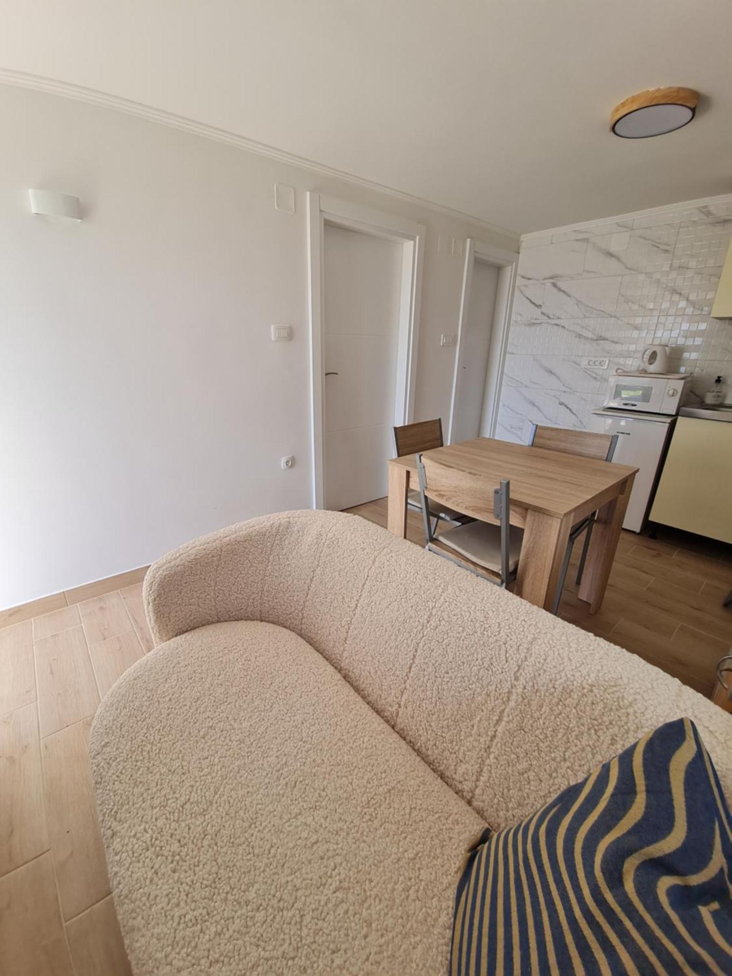 Apartman Luka Klenovica Exterior foto
